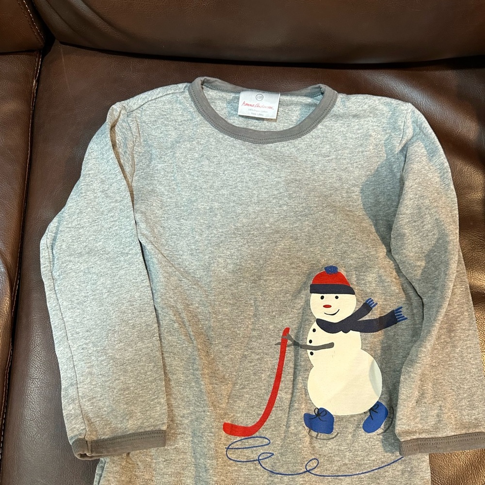 Hanna Andersson Long Sleeve Tees in Gray and Red